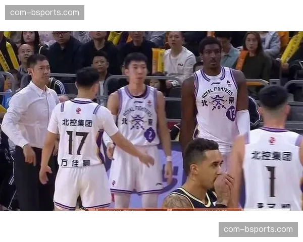 广东队快攻体系遭针对性切割 内线深度短板暴露 广东队快攻体系遭针对性切割 内线深度短板暴露